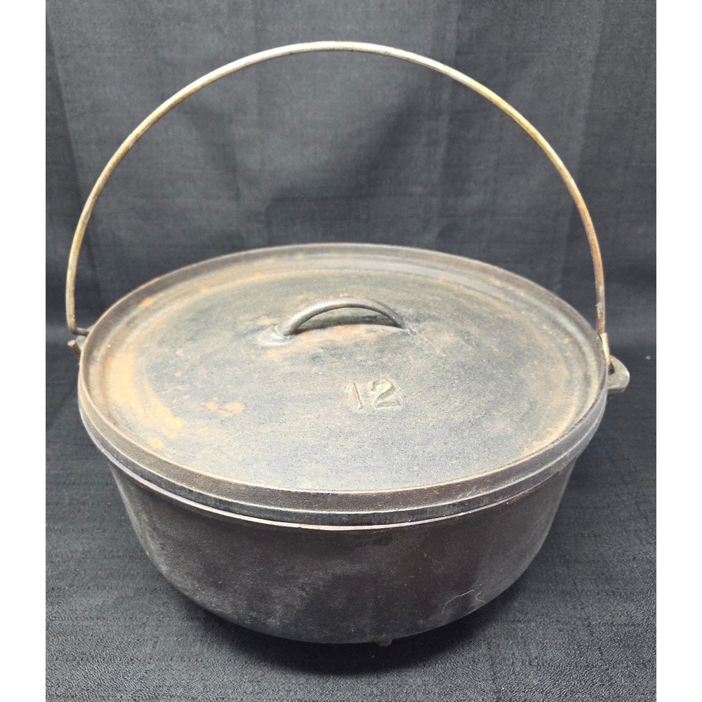 Antique Unmarked Lodge #12 Cast Iron 3 Leg Dutch Oven Camp USA Made